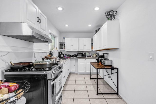 1963 S. 7th STREET, Milwaukee, WI 53207