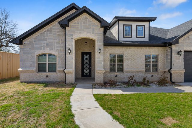 909 1st Street, Bridgeport, TX 76426