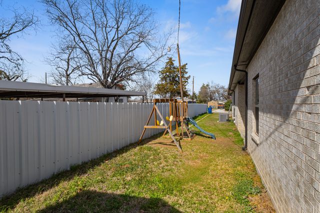 909 1st Street, Bridgeport, TX 76426