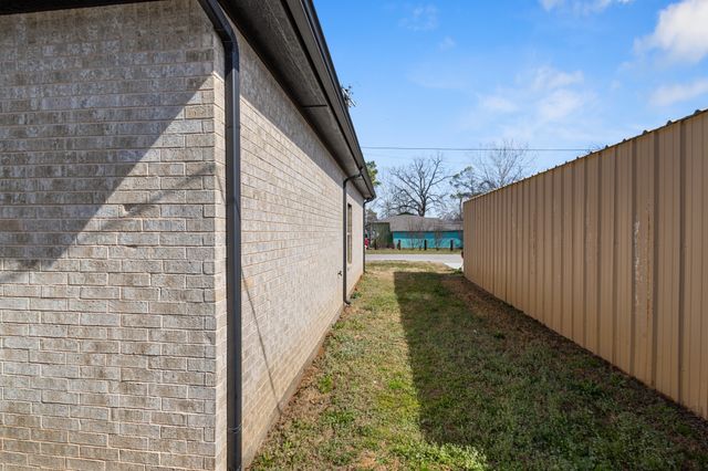 909 1st Street, Bridgeport, TX 76426