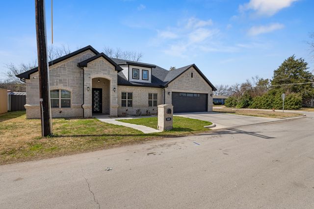 909 1st Street, Bridgeport, TX 76426