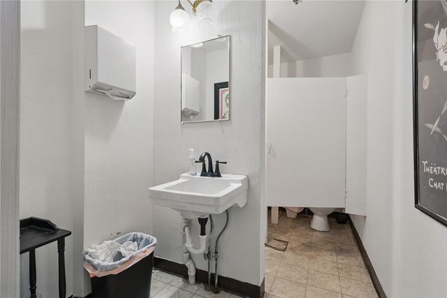 235 Cavitt Ave, Trafford, PA 15085