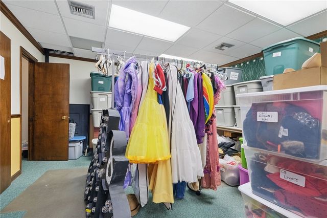 235 Cavitt Ave, Trafford, PA 15085