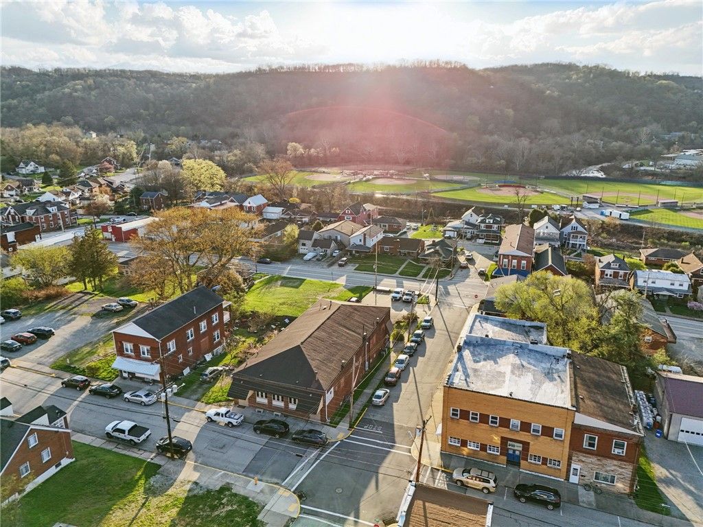 235 Cavitt Ave, Trafford, PA 15085