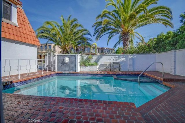 751 Bolsana, Laguna Beach, CA 92651