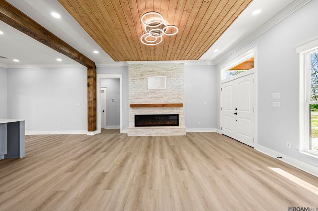 41094 Lee Dr, Gonzales, LA 70737