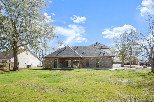 41094 Lee Dr, Gonzales, LA 70737