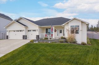 9302 W Floyd Dr, Cheney, WA 99004