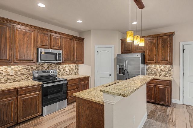 7905 Butler Court, Benbrook, TX 76116