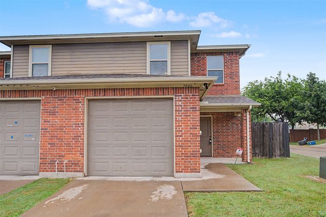 7905 Butler Court, Benbrook, TX 76116