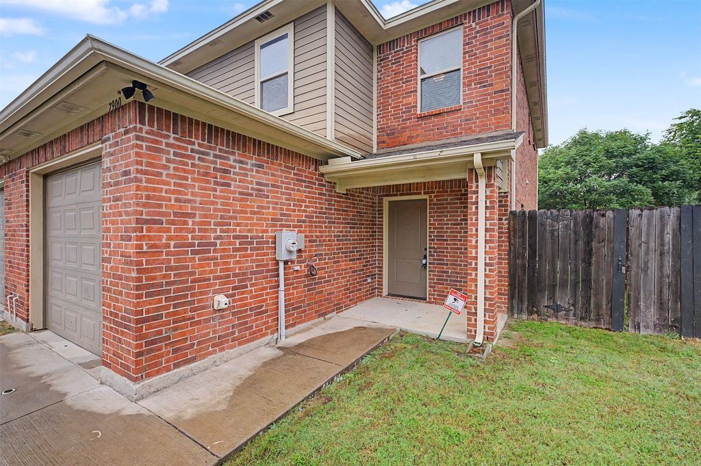 7905 Butler Court, Benbrook, TX 76116