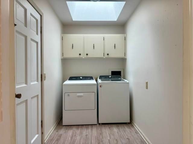 637 Briarcliff Rd, Salina, KS 67401