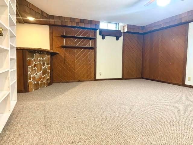 637 Briarcliff Rd, Salina, KS 67401