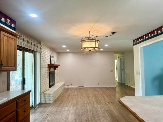 637 Briarcliff Rd, Salina, KS 67401