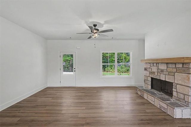 193 Cole Lake Rd, Dallas, GA 30157