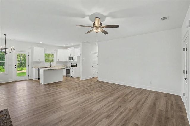 193 Cole Lake Rd, Dallas, GA 30157