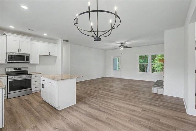 193 Cole Lake Rd, Dallas, GA 30157