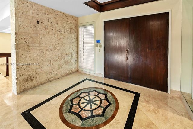 2015 NE 120th Rd, North Miami, FL 33181