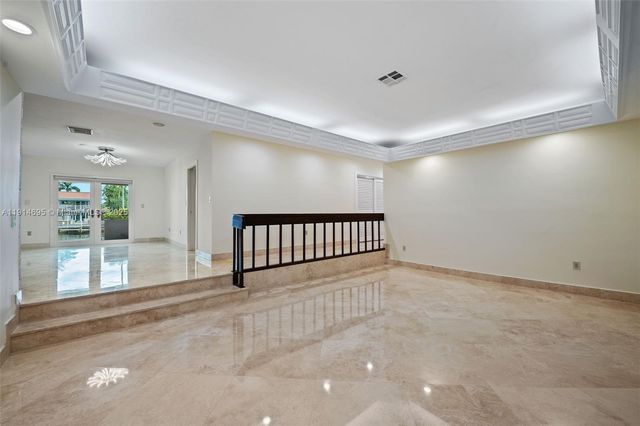 2015 NE 120th Rd, North Miami, FL 33181