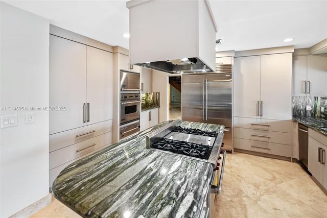 2015 NE 120th Rd, North Miami, FL 33181