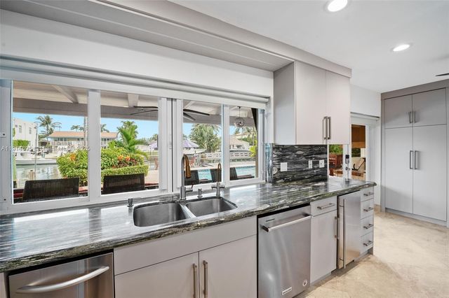 2015 NE 120th Rd, North Miami, FL 33181