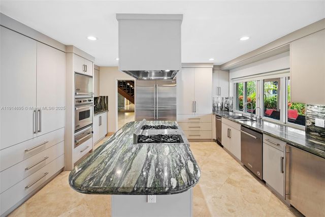 2015 NE 120th Rd, North Miami, FL 33181