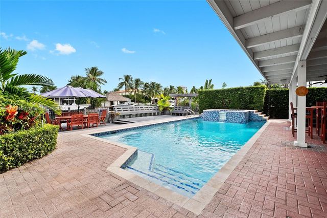 2015 NE 120th Rd, North Miami, FL 33181