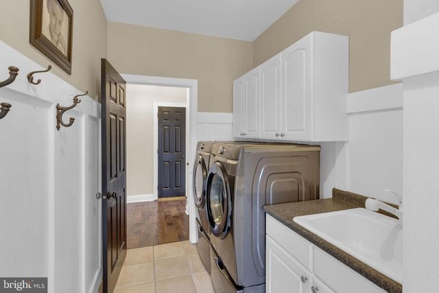 3867 CHARTER CLUB DR, Doylestown, PA 18902