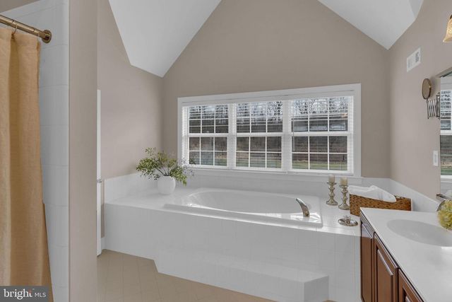 3867 CHARTER CLUB DR, Doylestown, PA 18902