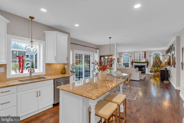 3867 CHARTER CLUB DR, Doylestown, PA 18902