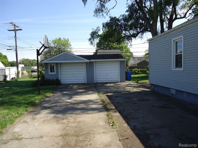 142 E Rowland, Madison Heights, MI 48071