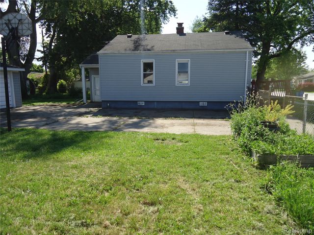 142 E Rowland, Madison Heights, MI 48071