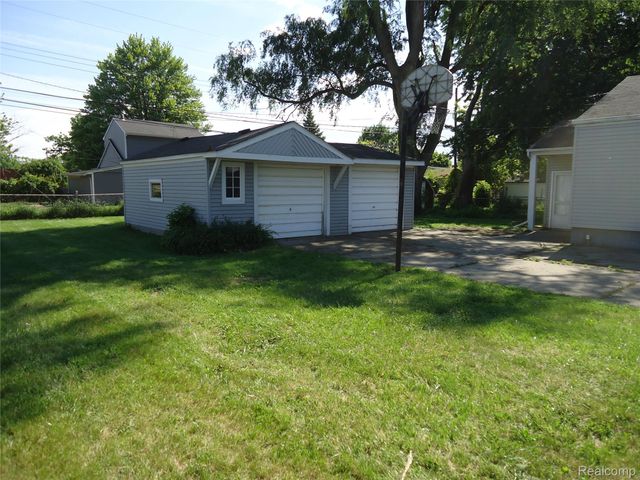 142 E Rowland, Madison Heights, MI 48071