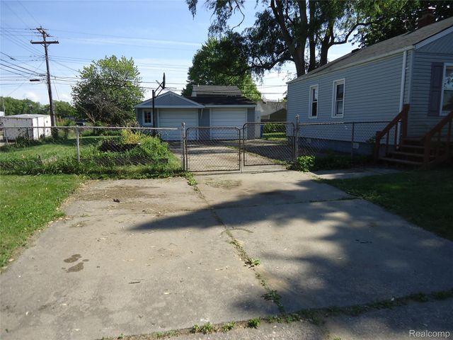 142 E Rowland, Madison Heights, MI 48071