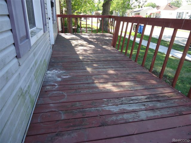 142 E Rowland, Madison Heights, MI 48071