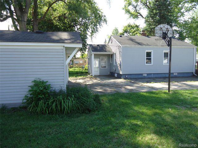 142 E Rowland, Madison Heights, MI 48071