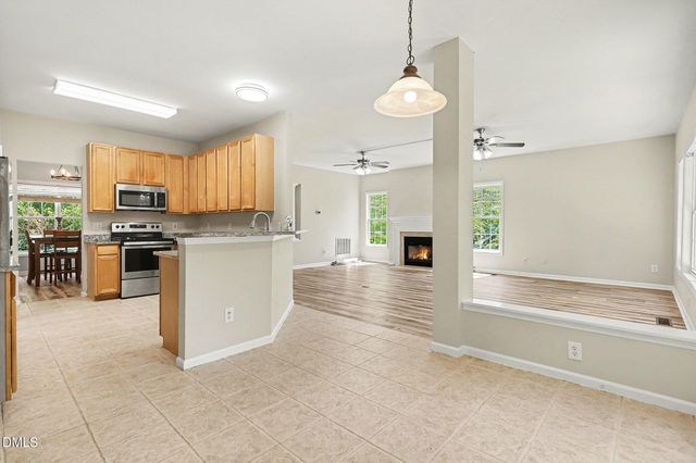 2204 Becketts Ridge Drive, Hillsborough, NC 27278