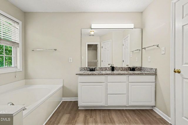 2204 Becketts Ridge Drive, Hillsborough, NC 27278