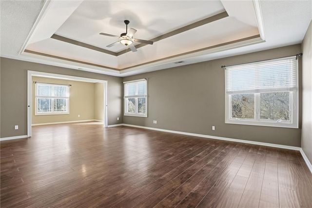 2300 Silver Spring Lane, Lee's Summit, MO 64086