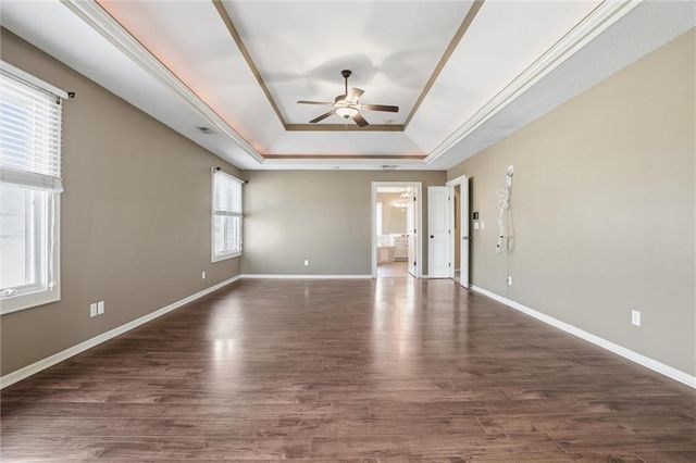 2300 Silver Spring Lane, Lee's Summit, MO 64086