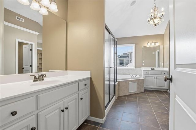 2300 Silver Spring Lane, Lee's Summit, MO 64086