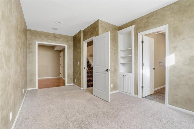 2300 Silver Spring Lane, Lee's Summit, MO 64086