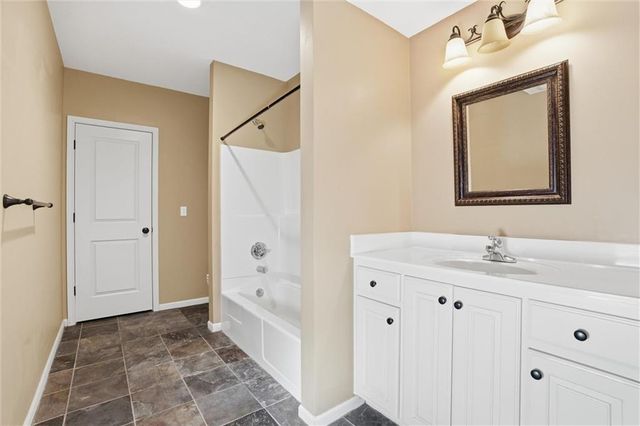 2300 Silver Spring Lane, Lee's Summit, MO 64086