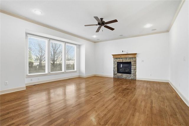 2300 Silver Spring Lane, Lee's Summit, MO 64086