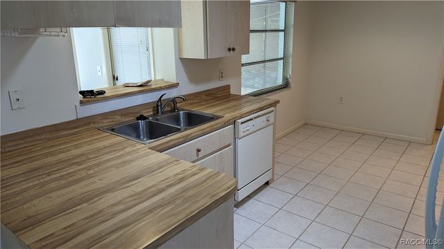 52 S SJ Kellner Boulevard, Beverly Hills, FL 34465