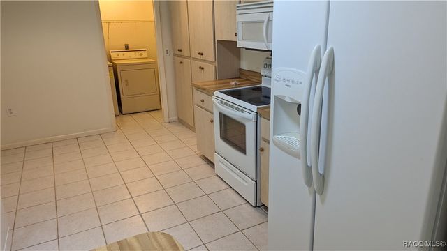 52 S SJ Kellner Boulevard, Beverly Hills, FL 34465