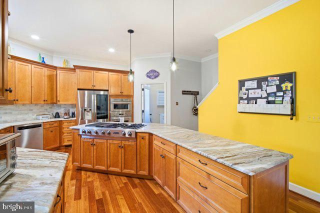 8310 ROBEY AVE, Annandale, VA 22003