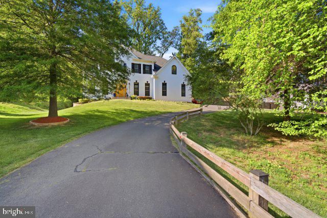 8310 ROBEY AVE, Annandale, VA 22003