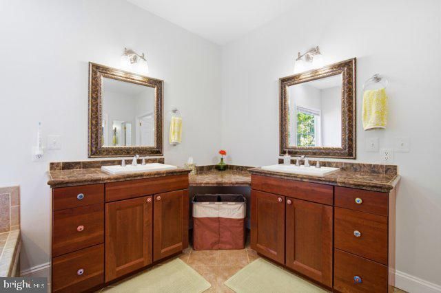 8310 ROBEY AVE, Annandale, VA 22003
