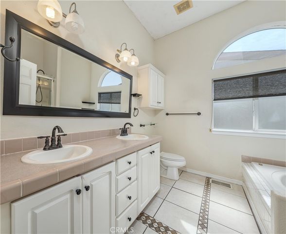 112 Crow, Fountain Valley, CA 92708